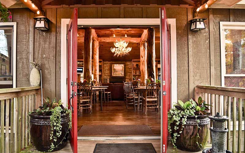 the overlook inn in chatsworth, georgia